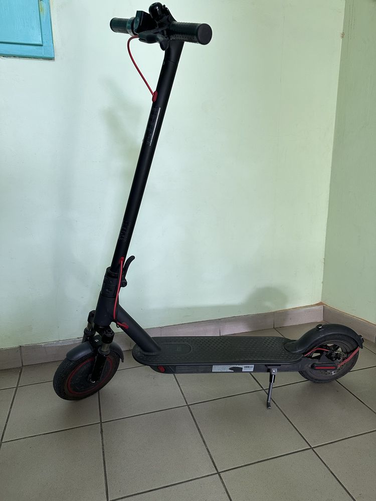 Электросамокат Xiaomi Mi Electric Scooter Pro 2 Black