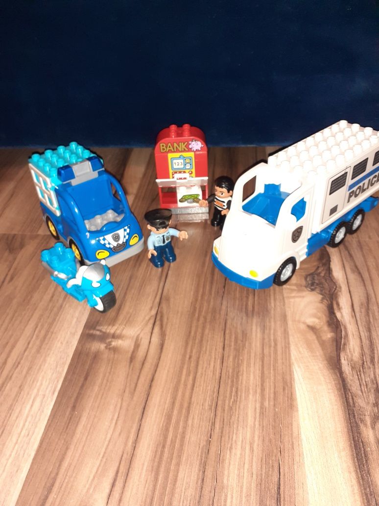 Lego Duplo 10809 policja napad na bank policjant na motorze złodziej