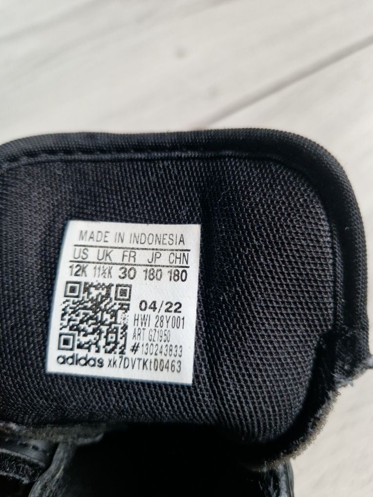 Adidasy chłopięce 30
