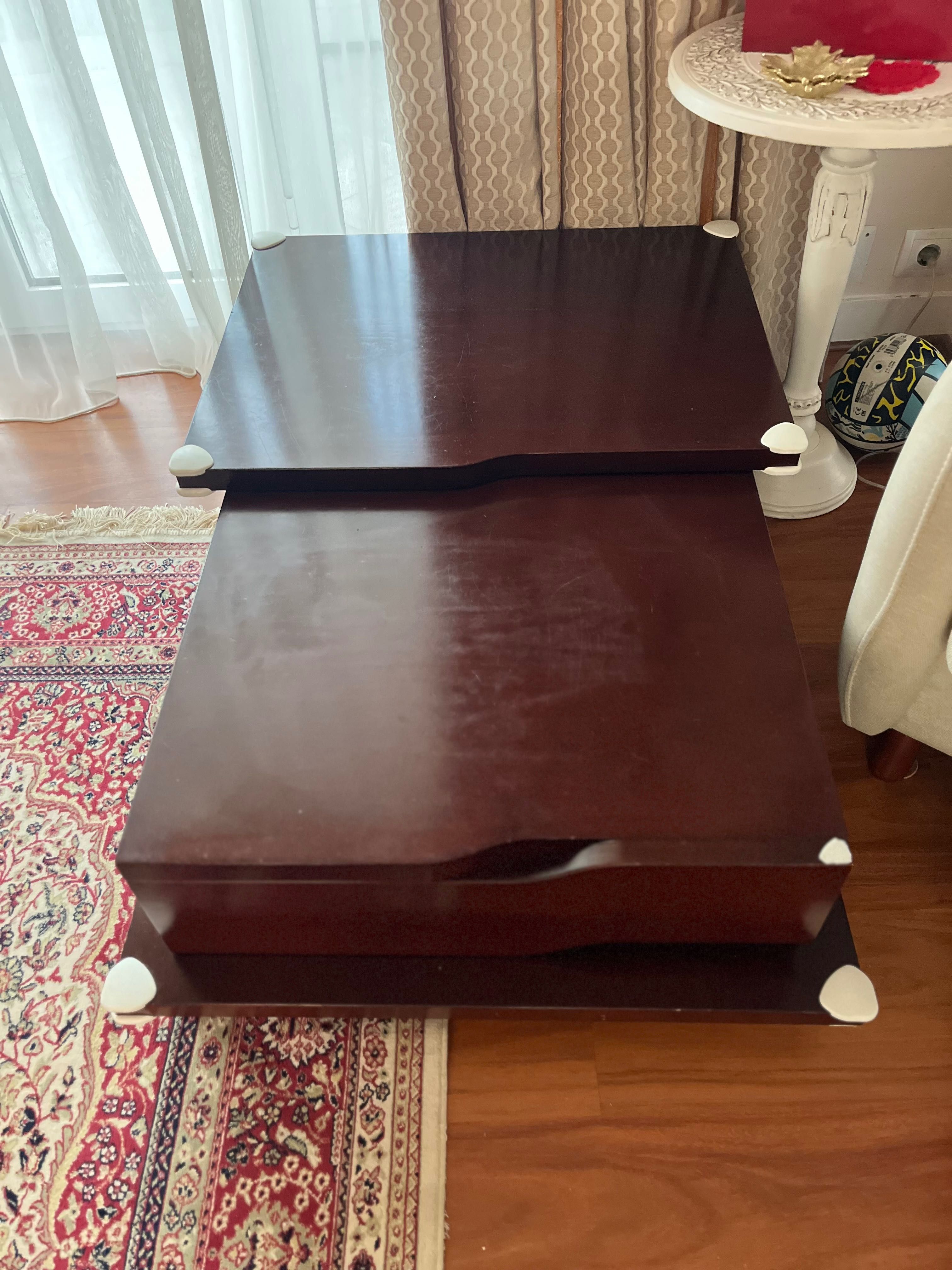 Mesa de centro em madeira