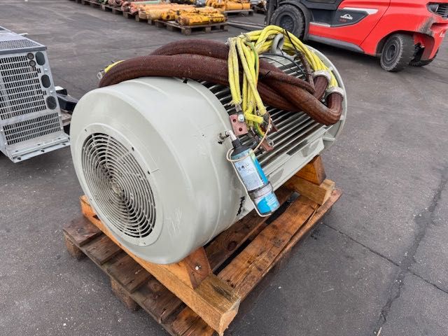SIMENS silnik elektryczny 181 kw + falownik komplet