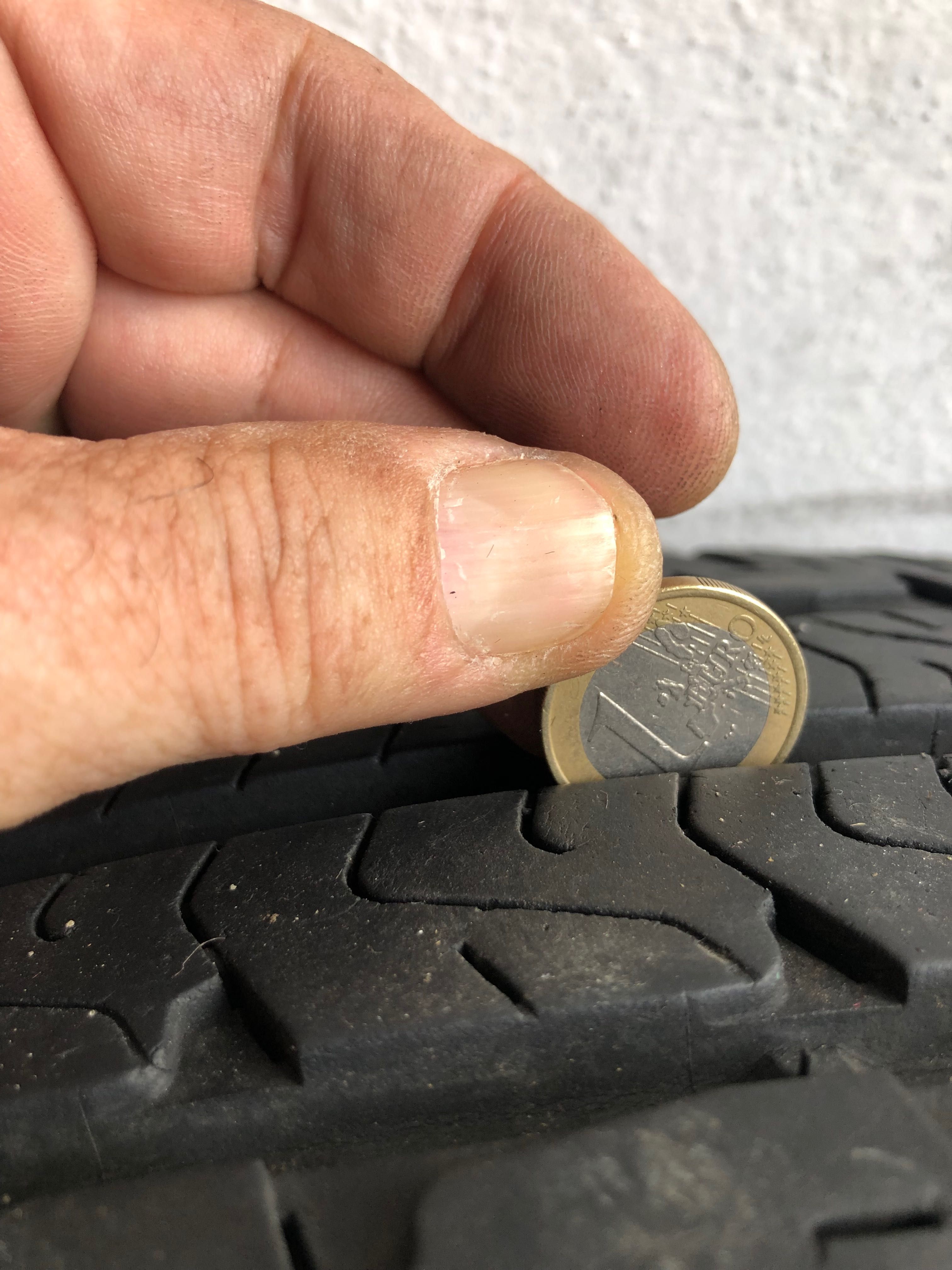 Pneu Camper 215/70 R15, suplente de autocaravana ( para suplente )