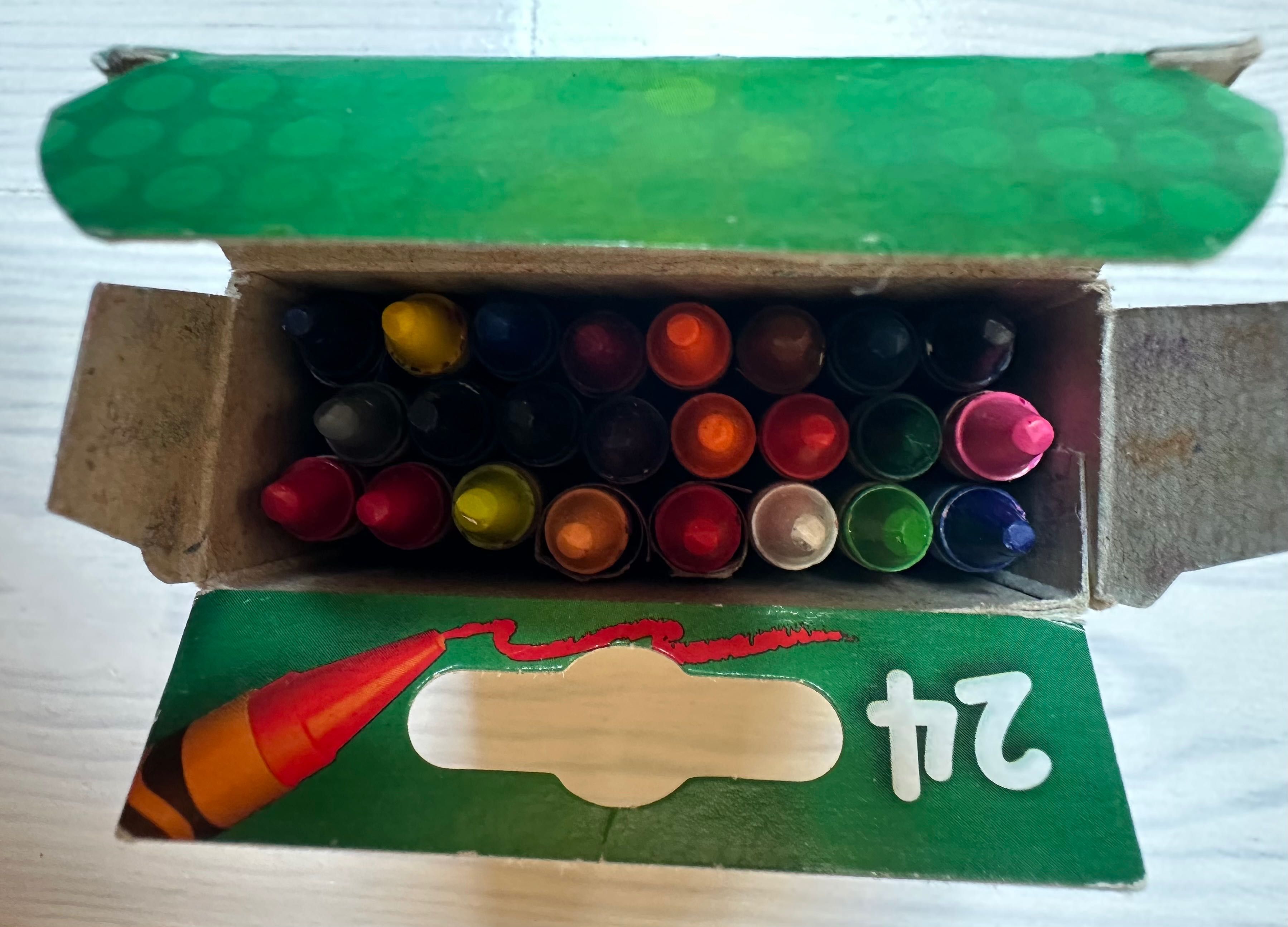 Набор цветных восковых мелков карандашей 24 шт Crayola
