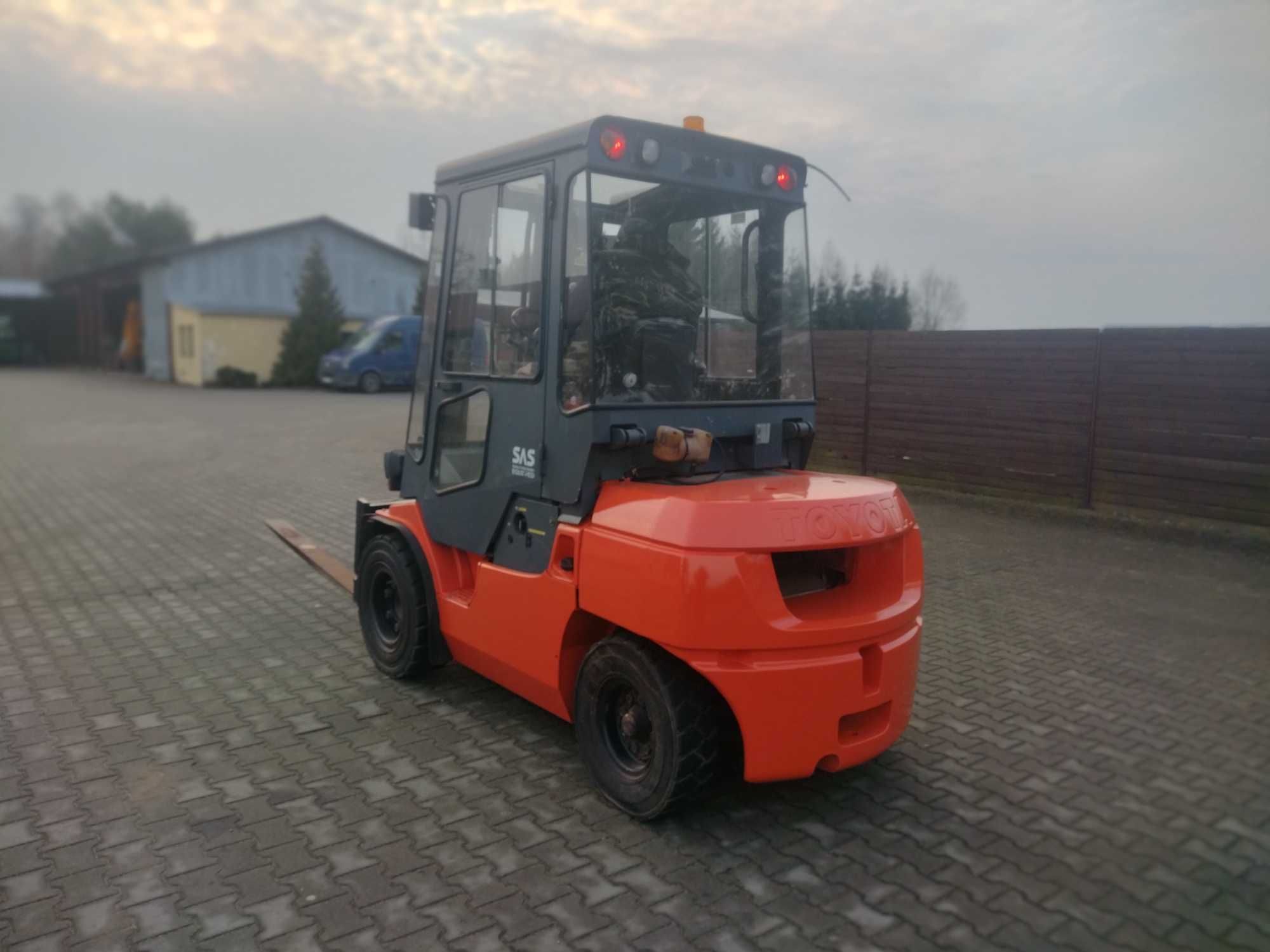 Wózek widłowy Toyota 7F D35