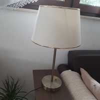 mosiężna lampa stołowa z abażurem