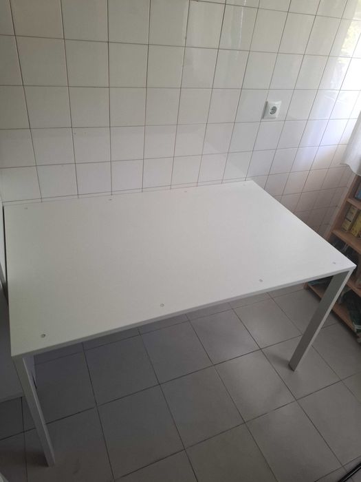 Mesa IKEA Melltorp