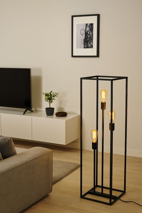 Lampa stojąca w stylu loft