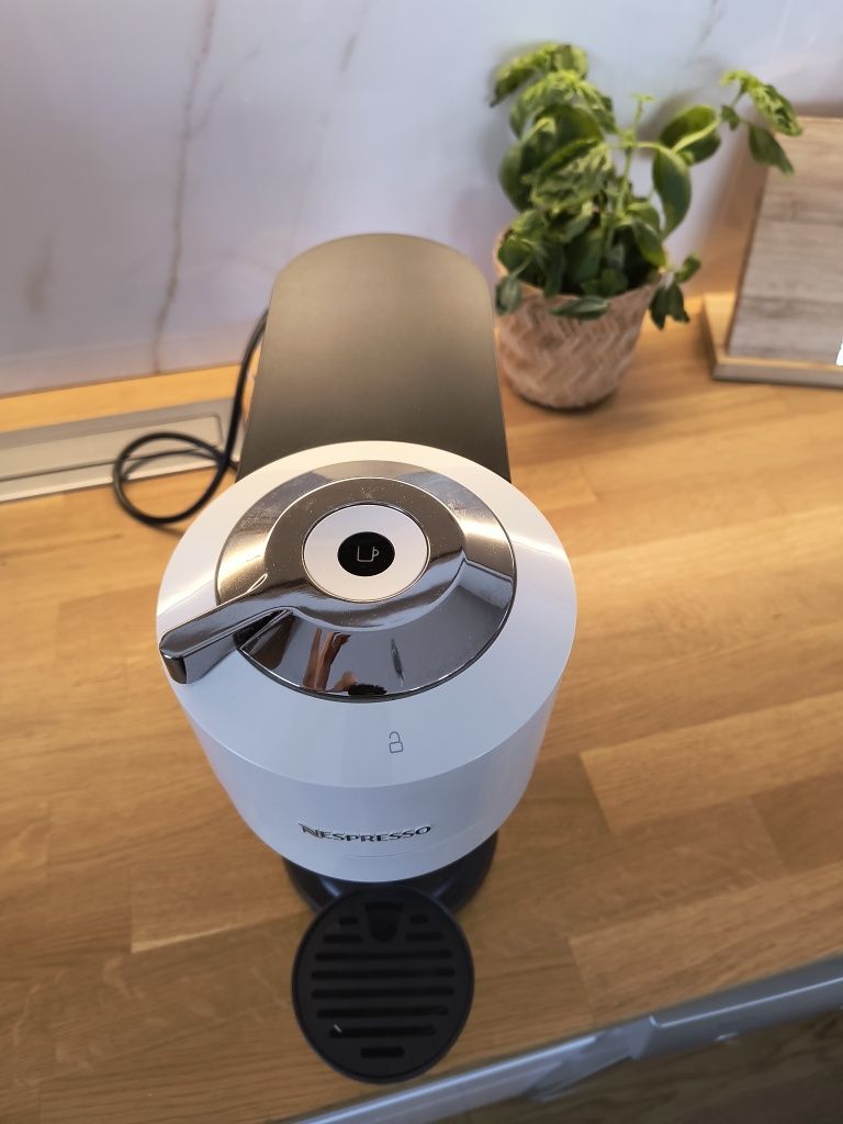 Ekspres delonghi nespresso vertuo