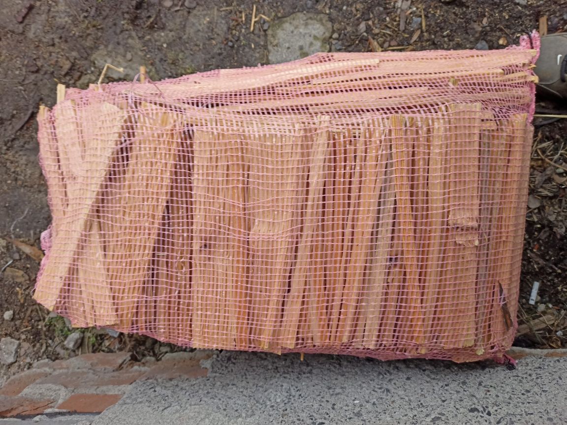 Drewno rozpalkowe okół 10 kg drewna 50 litrów suche modrzew