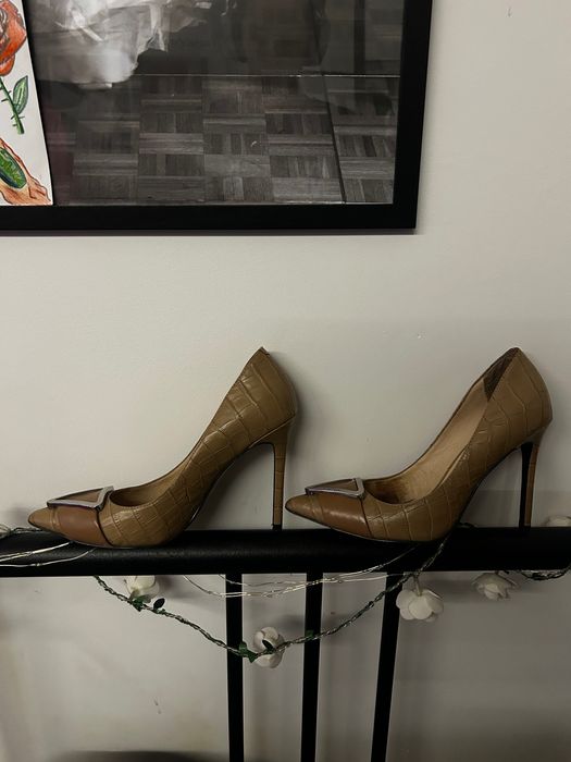 Szpilki buty na obcasie Guess 38