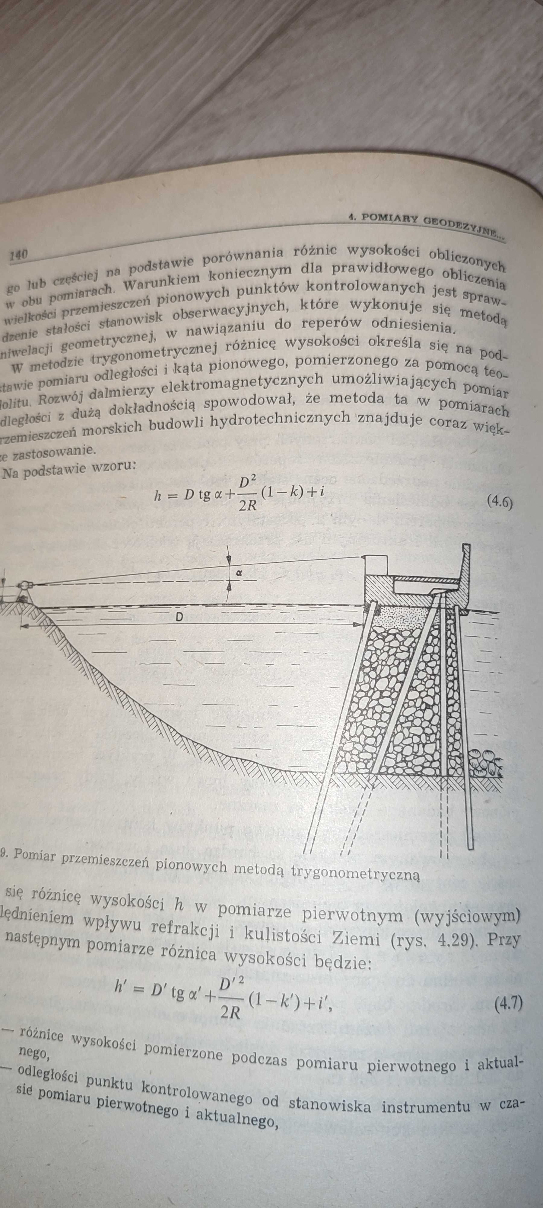 Pomiary geodezyjne w budownictwie morskim. A.Żurkowski.