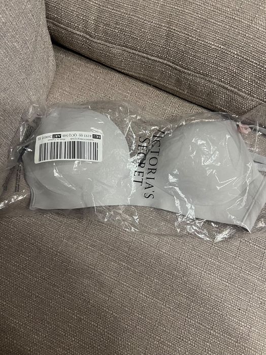 Victoria Secret бюстгалтер пуш ап сірий новий  з біркою 36B