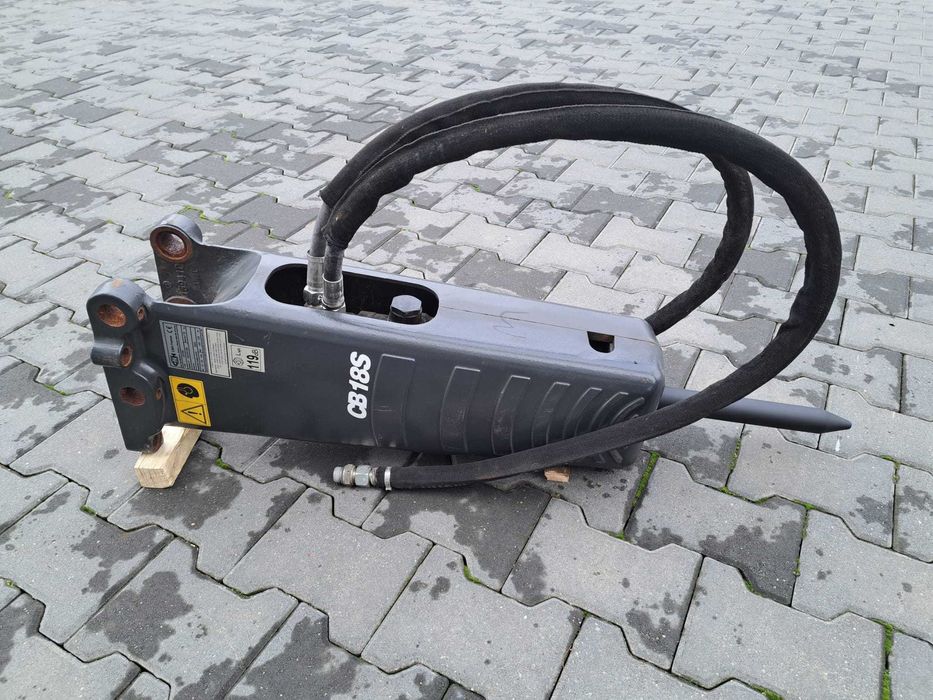 Młot hydrauliczny wyburzeniowy Case CB18s 70kg do koparki GW 12 msc