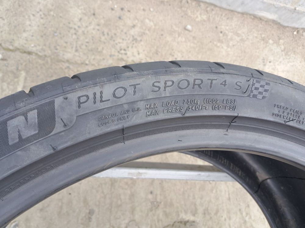 Michelin Pilot Sport 4s 255 35 20 пара