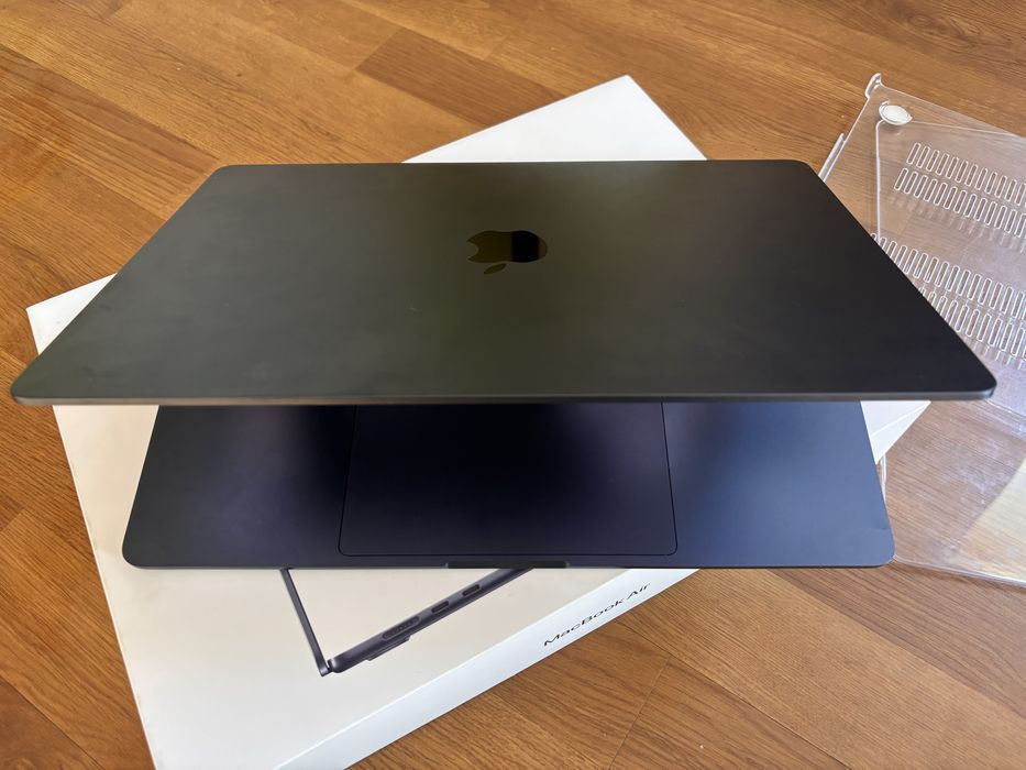 Macbook 15 M3 16/256GB 100% BATERIA GWARANCJA luty+ ETUI GRATIS