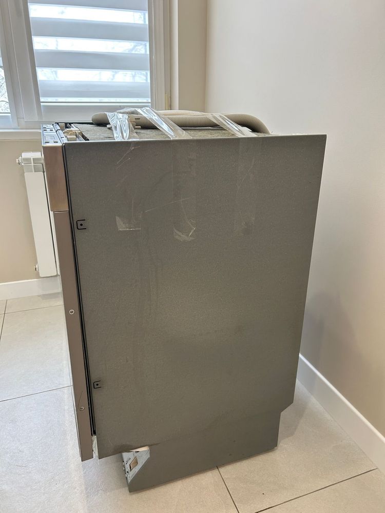 Вбудована посудомийна машина Miele