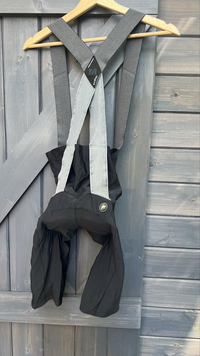 Spodenki kolarskie Assos Mille GTO C2 LONG Black Series - rozmiar M