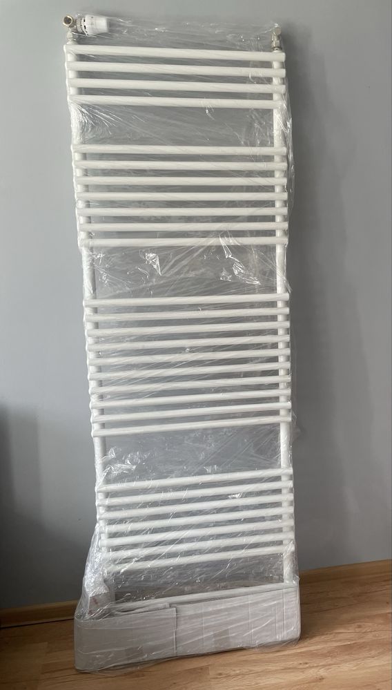 Wysoki grzejnik łazienkowy 60/180