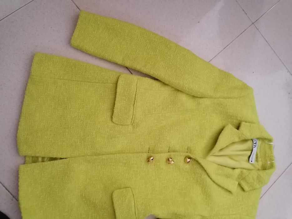 Casaco comprido de cor verde da Zara, tamanho Xs, novo