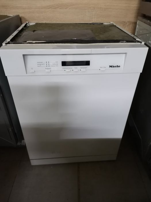 Посудомийні  машина Miele