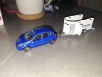 Resorak model Clio z przyczepą siku majorette