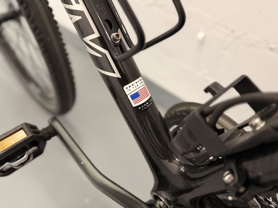 Giant MCM – karbonowa rama, napęd SRAM X7 3x9, rama 19,5”