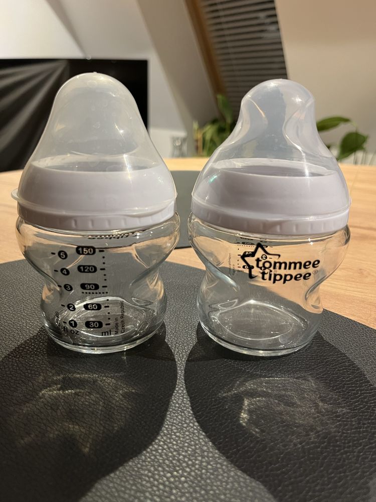 dwie butelki szklane tommee tippee