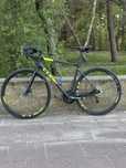 Rower szosowy Cube Attain Race r. 56