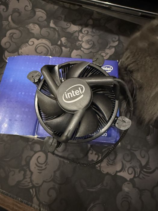 Процесор i5 10400