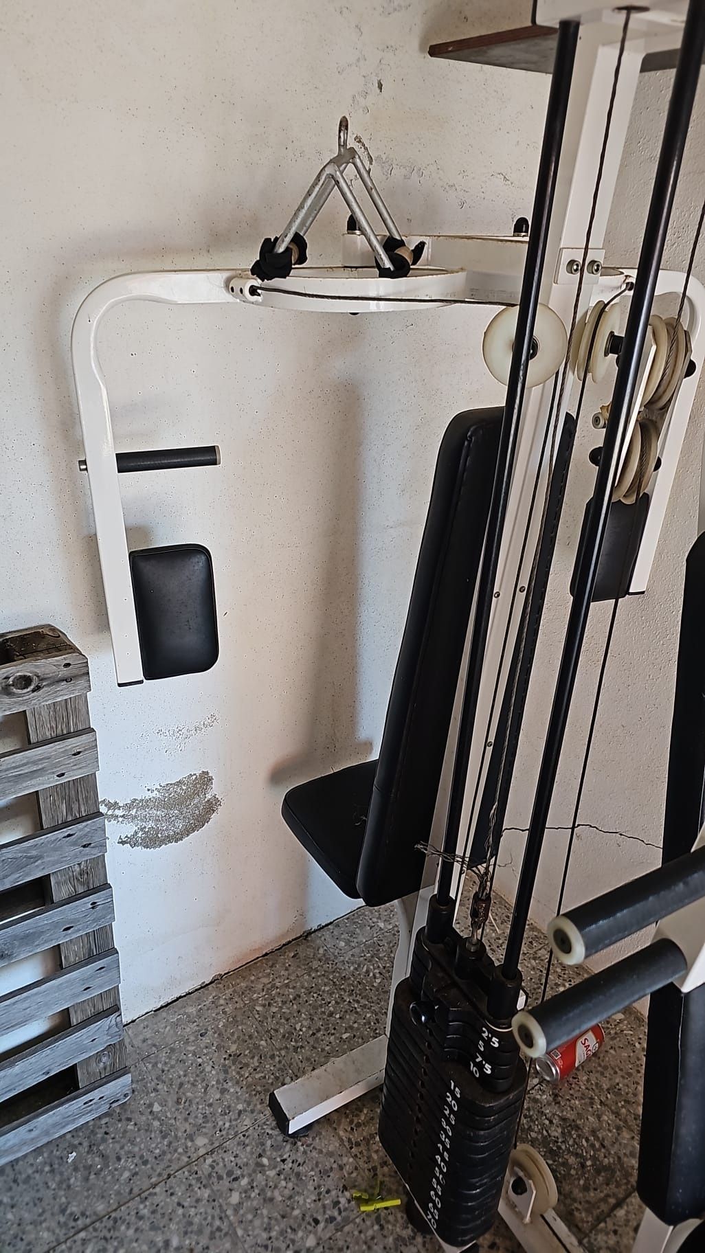 Maquina de musculação duplo banco