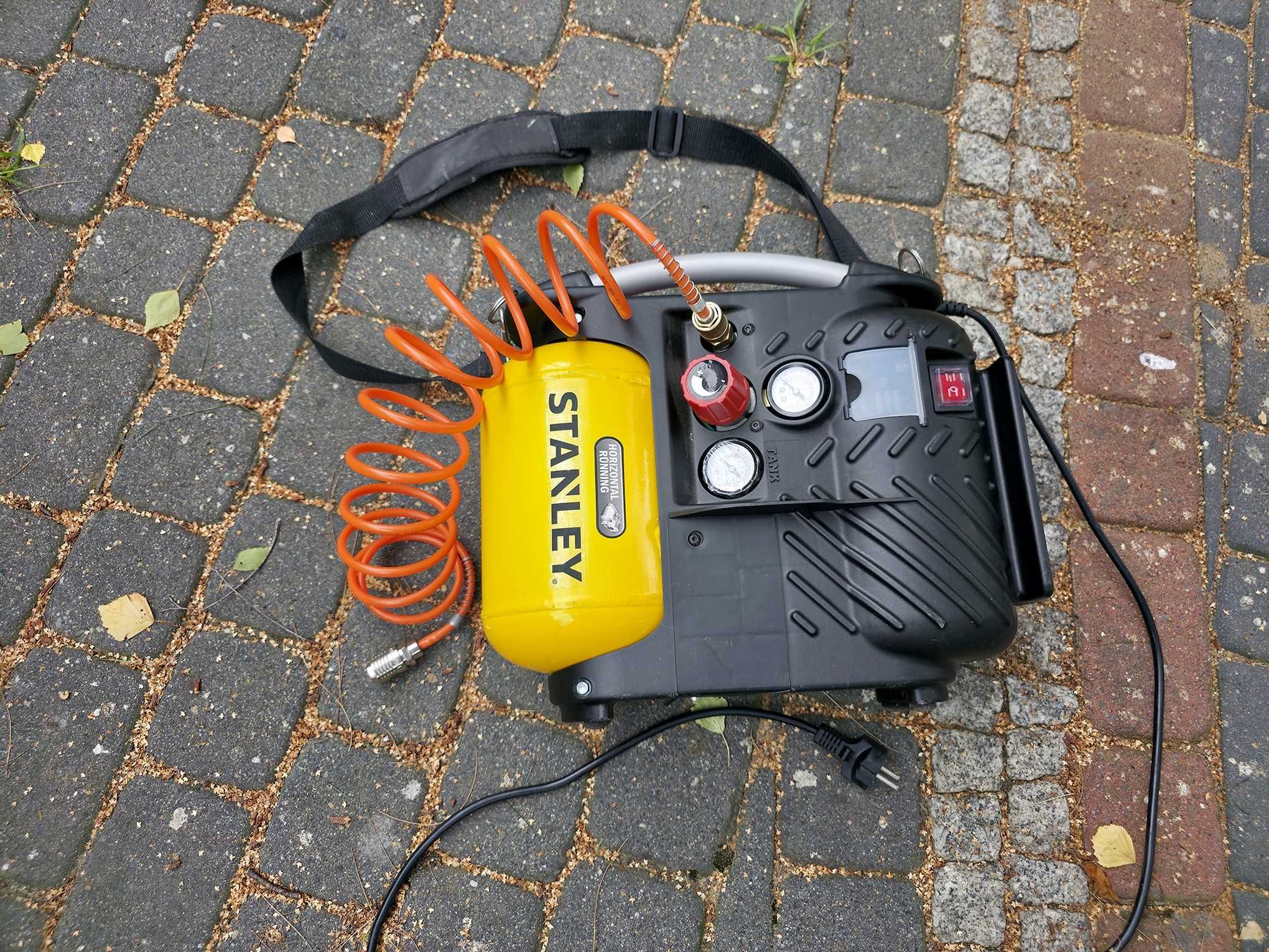 Przenośny kompresor bezolejowy Stanley model DN 200/10/5