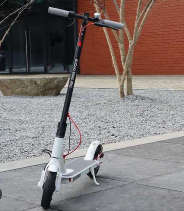 ЕлектроСамокат KugooM365 PRO ( Под восстановление)