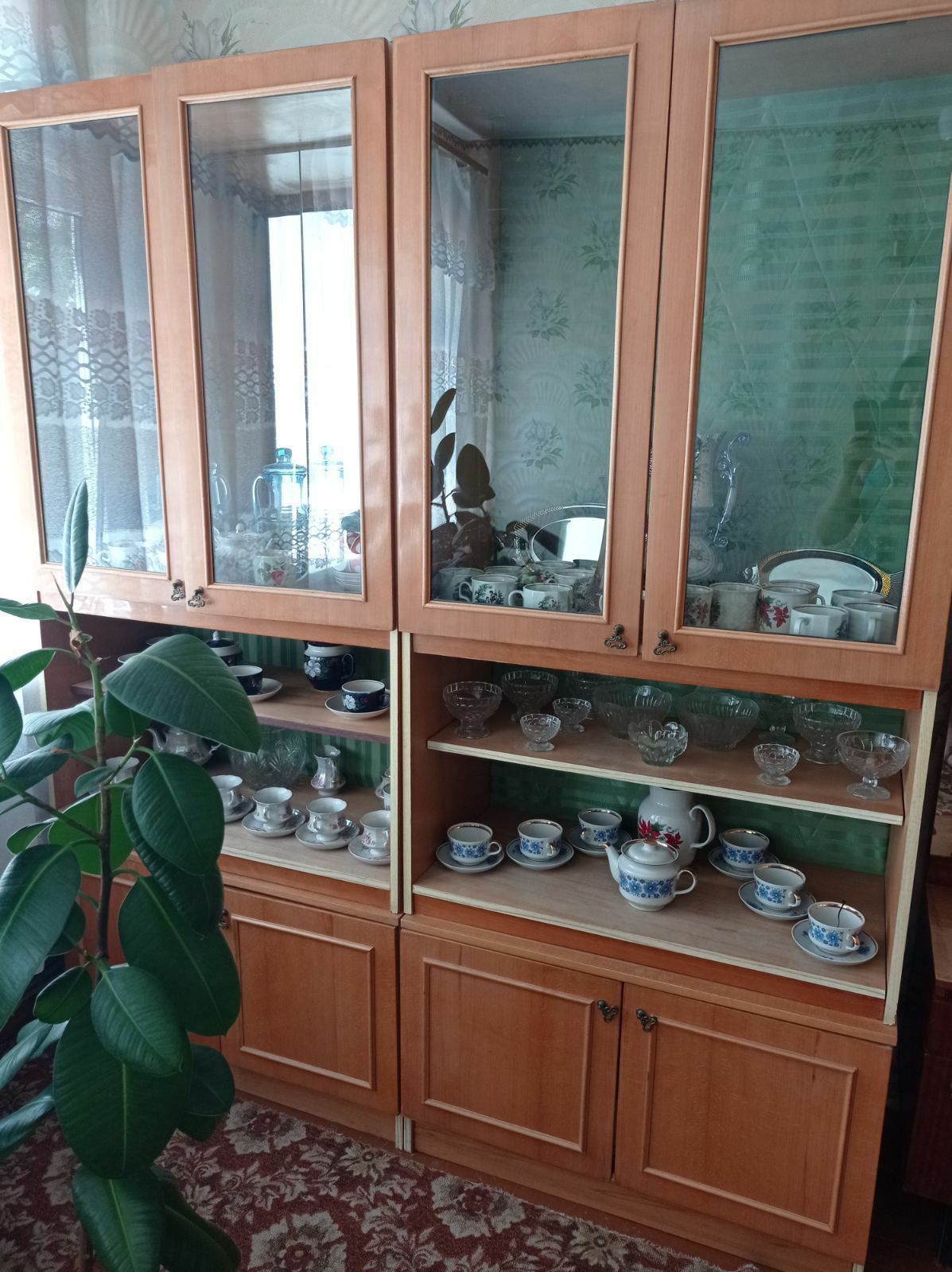 Продам  хорошую стенку