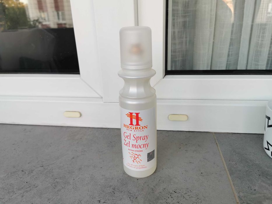Hegon mocny żel do włosów sprey