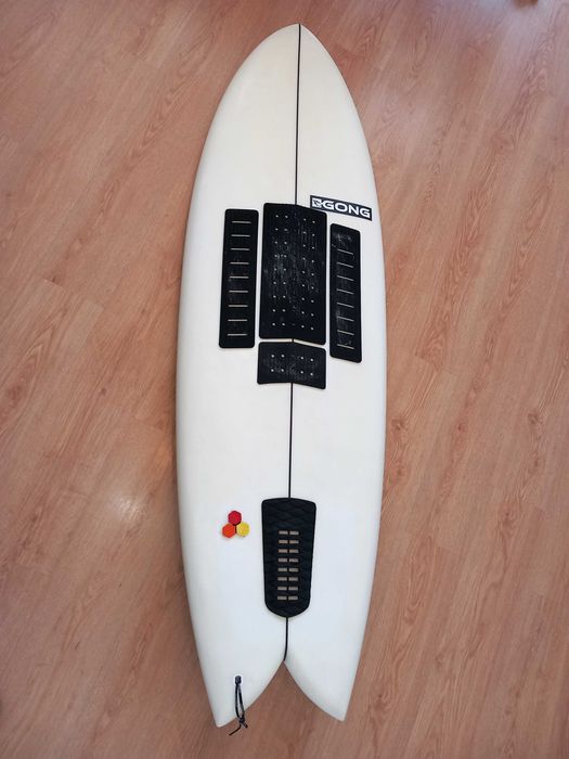 Prancha surf fish twinfin 6'3