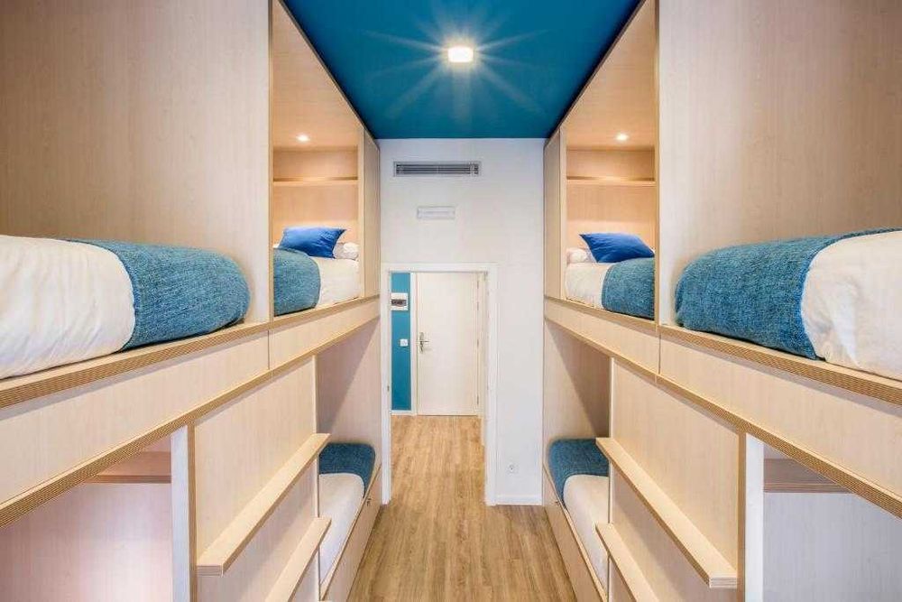 Чудовий хостел! Метро Теремки Київ! Без застави! Дзвоніть!