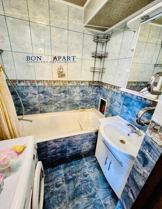 В.Івасюка метро Оболонь