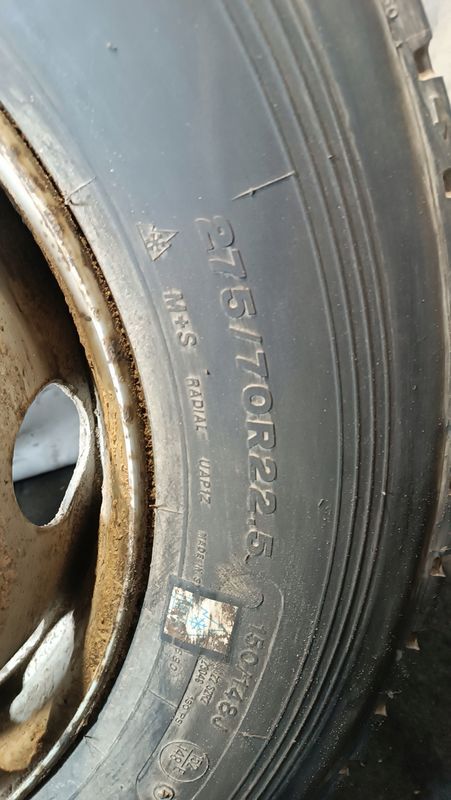 Koło Opona Felga 1x R22,5 Bridgestone U-ap 001, 275/70