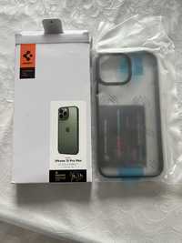 Etui iPhone Pro Max zielone.