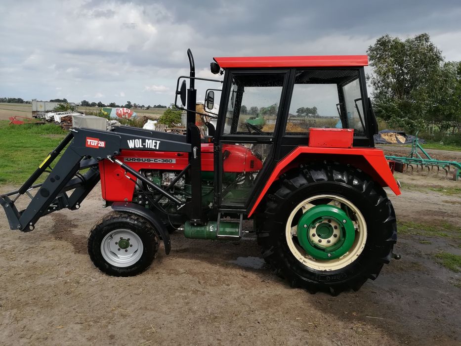 Ursus C-360 z Turem.