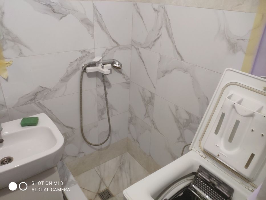 Продам однокімнатну квартиру в центрі.