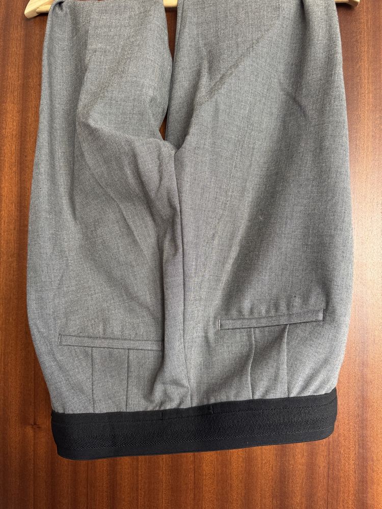 Calça classica cinzenta zara