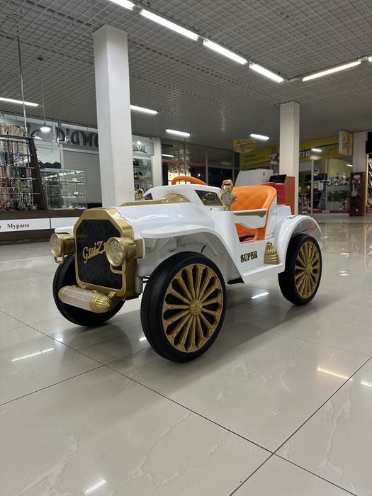 Дитячі електромобілі та мотоцикли