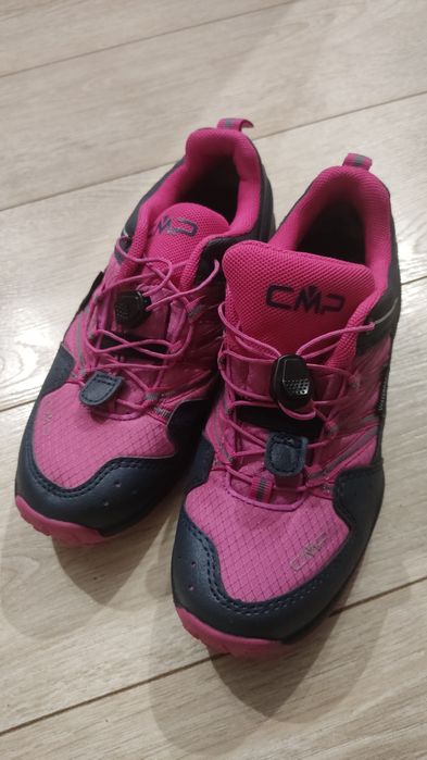 Кроссовки на девочку 34р