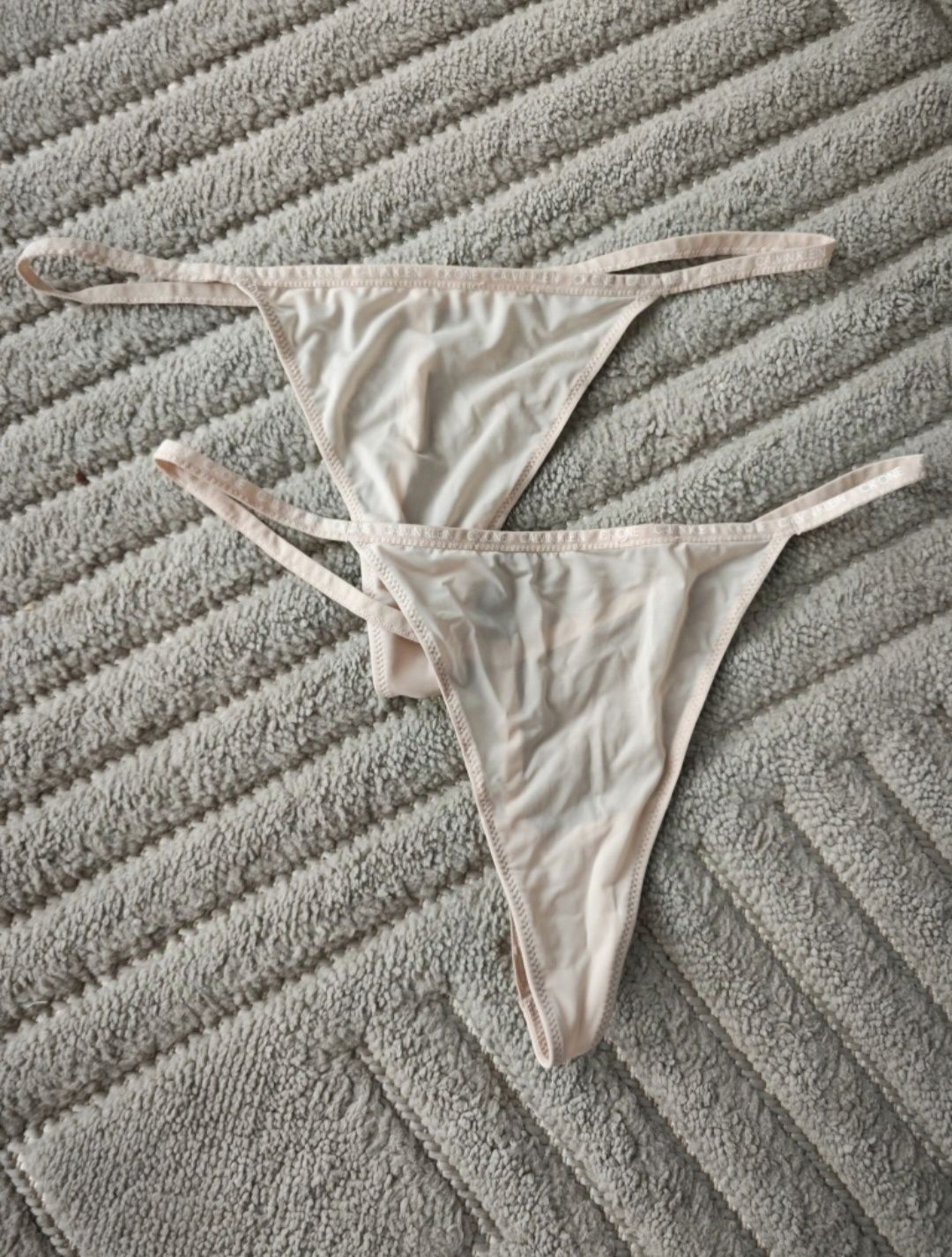 Stringi Calvin Klein szt. 2