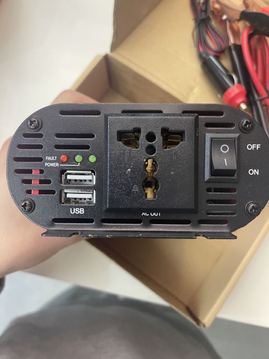 Продам інвертор 12 v на 220 v. 2000 w