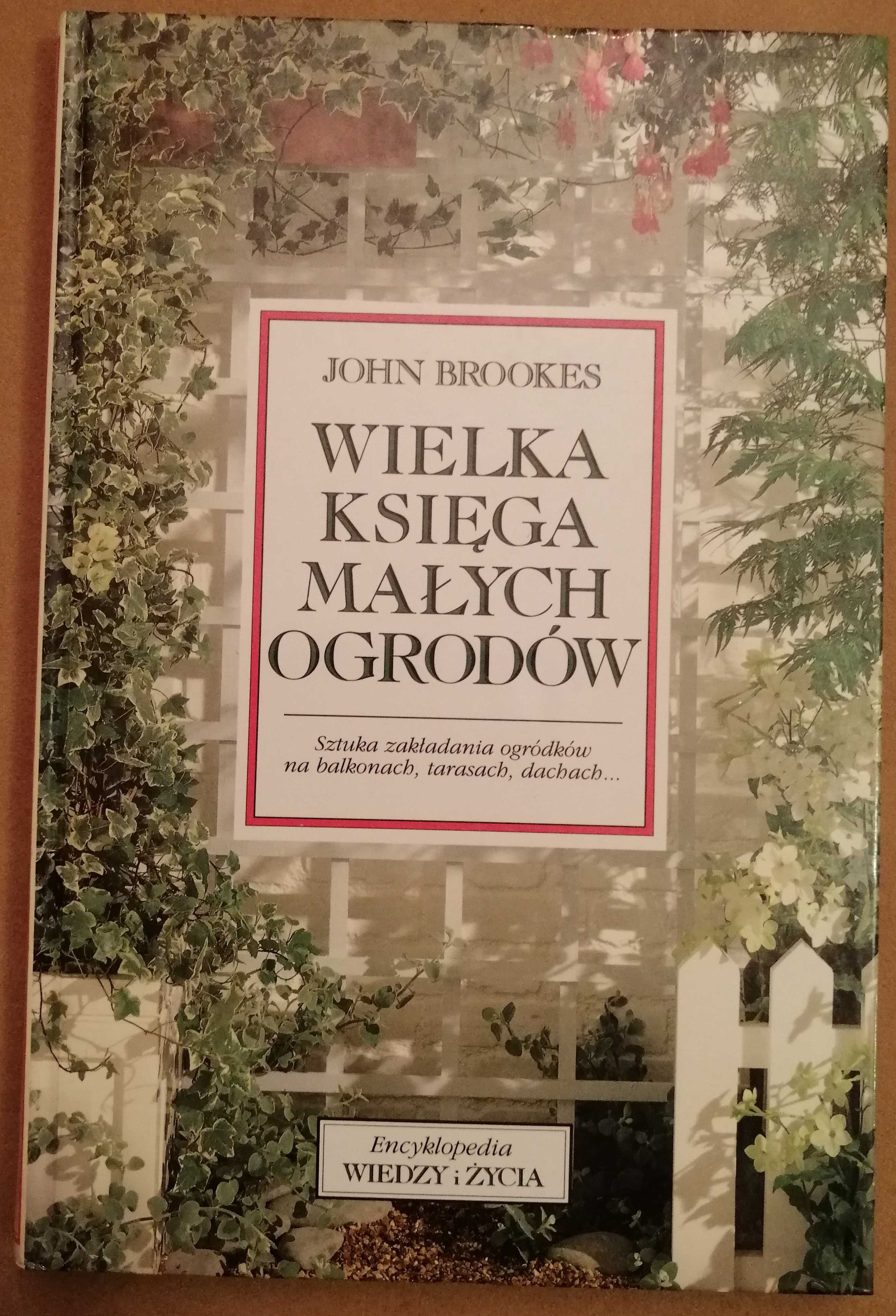 8 książek. Ogród, raczej o tych mniejszych, ogólnie!