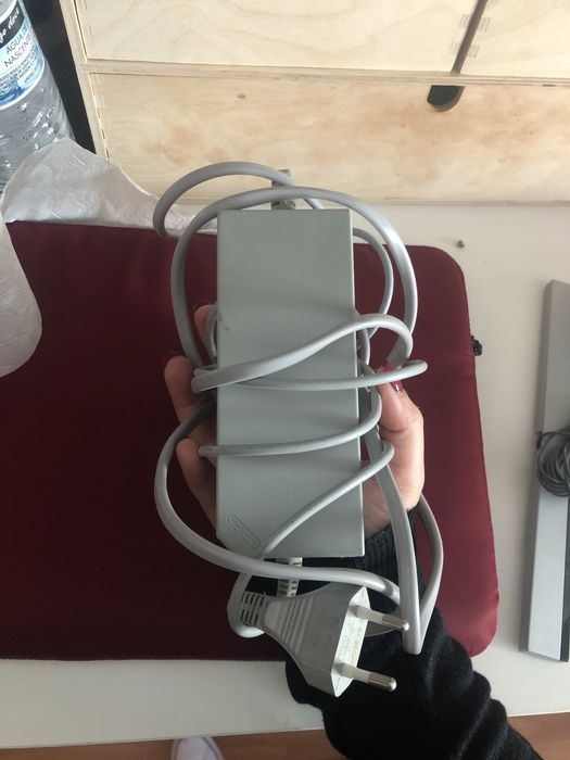 Wii + jogo + comando com capa + transformador + sensor ( obrigatório para comando)