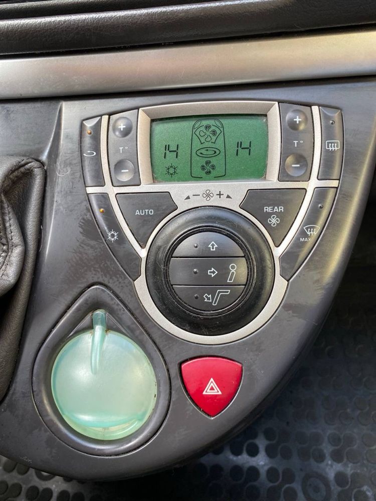Peugeot 807 2.2 дизель