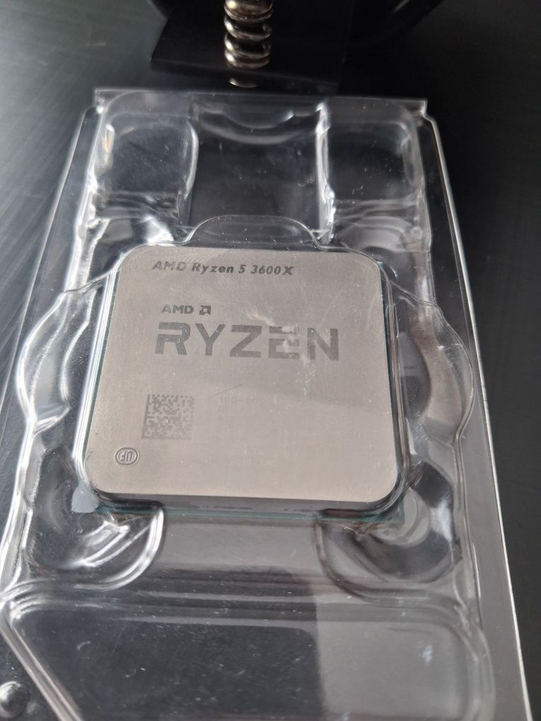 Procesor AMD Ryzen 5 3600x + chłodzenie